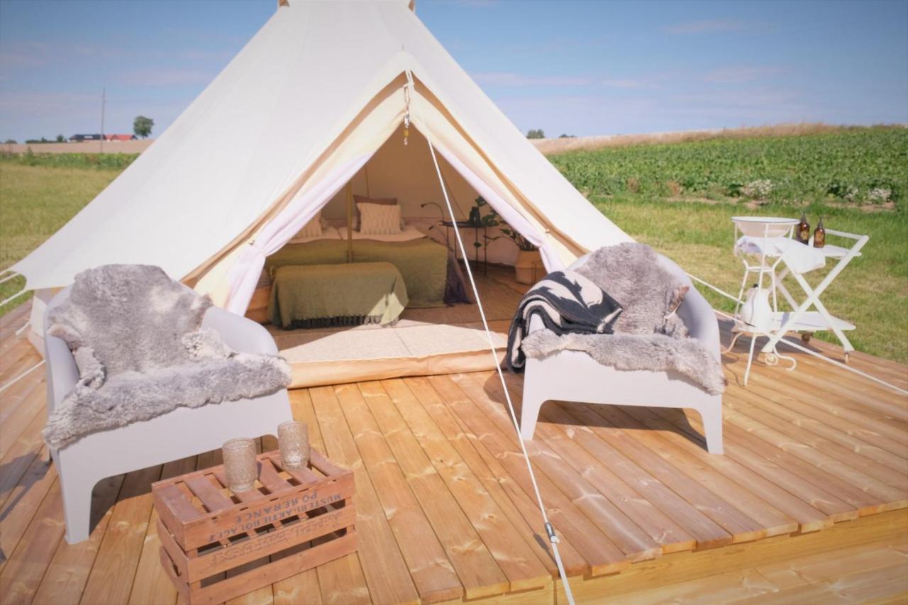 Glamping Och Gardslagenhet Mellan Himmel Och Hav Appartement Skivarp Buitenkant foto