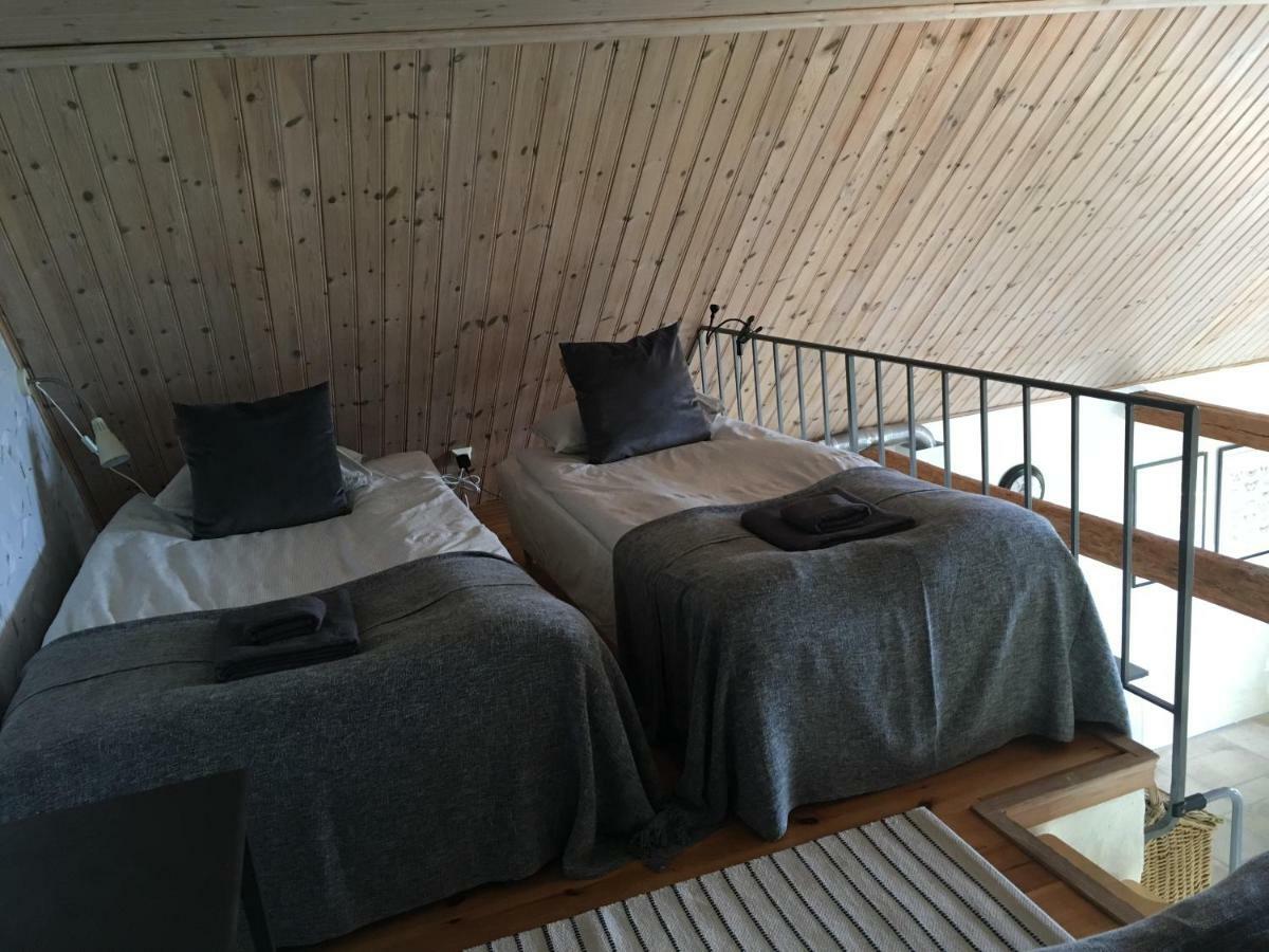 Glamping Och Gardslagenhet Mellan Himmel Och Hav Appartement Skivarp Buitenkant foto